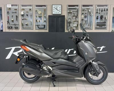 Yamaha X-Max 300 (2021 - 24) usata