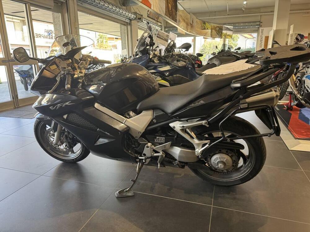 Honda VFR 800 (2006 - 13) (6)