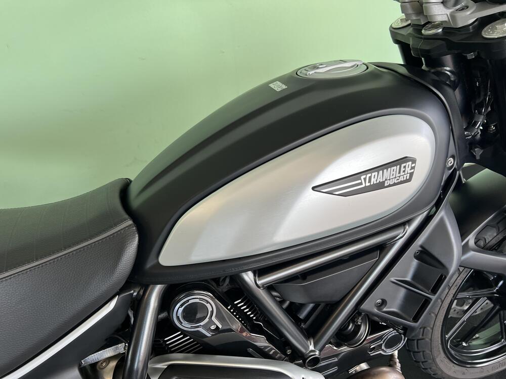 Ducati Scrambler 800 Icon Dark (2020) (12)
