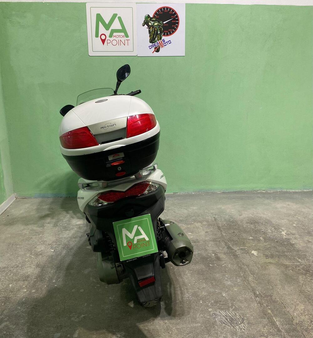 Kawasaki J 300 (2014) (4)