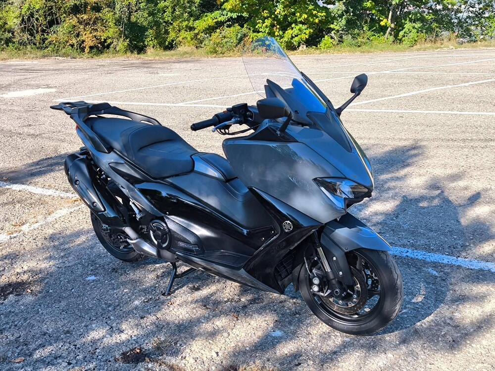 Yamaha T-Max 560 Tech Max (2021) (2)