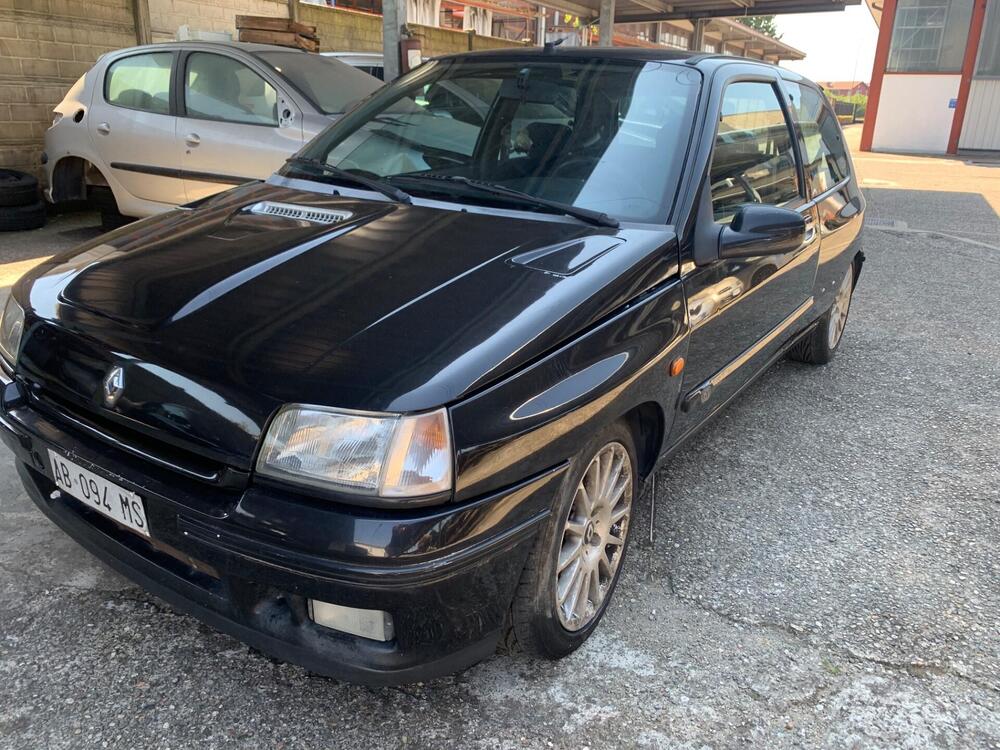 Renault Clio 1.8 16v aria condizionata  d'epoca a Milano (2)