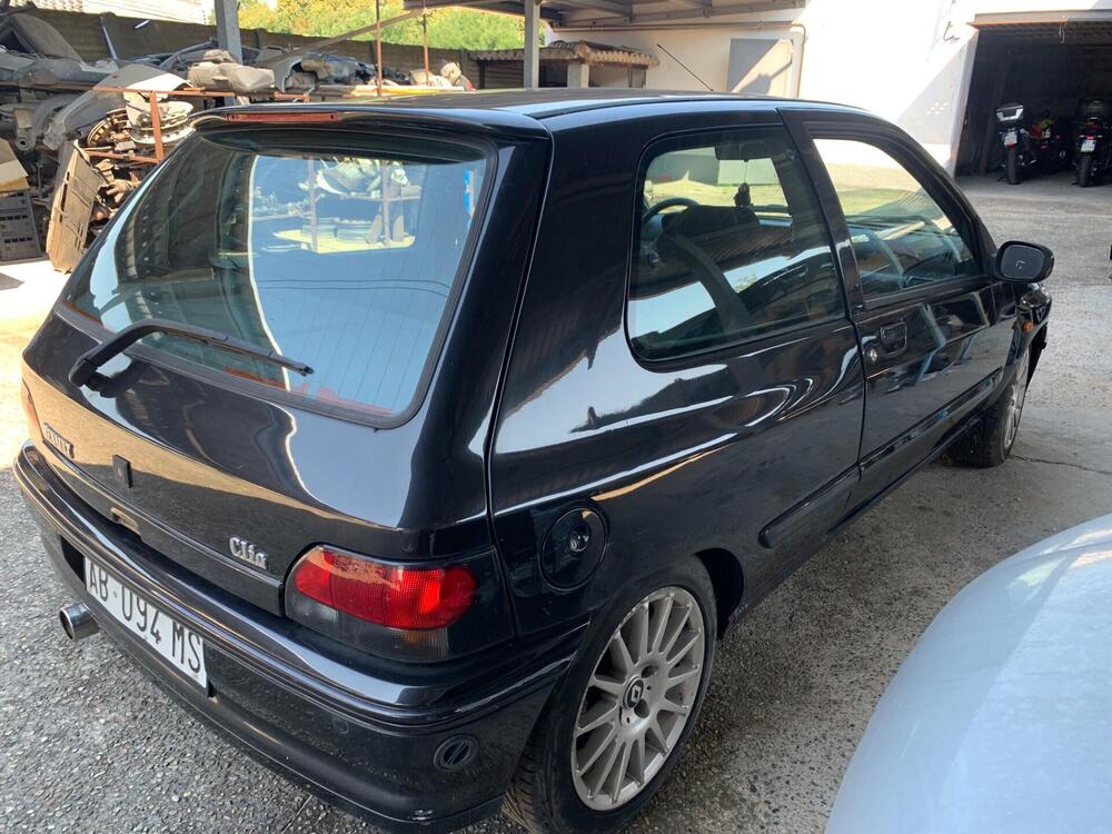 Renault Clio 1.8 16v aria condizionata  d'epoca a Milano (3)