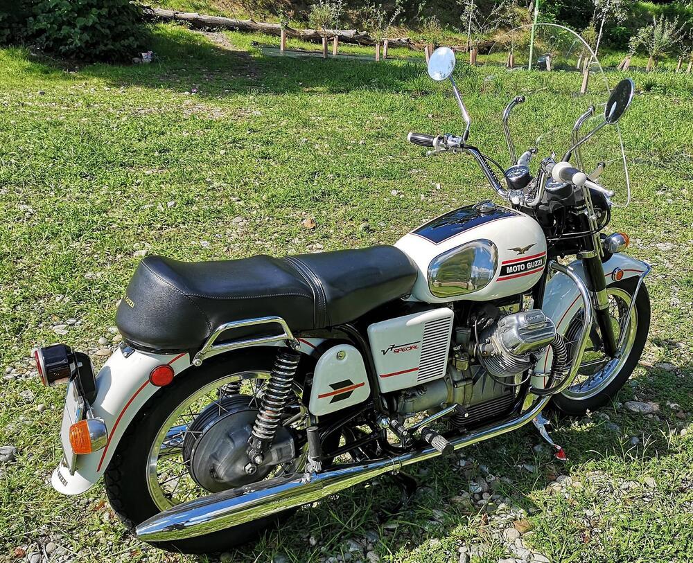 Moto Guzzi V7 Special (2025 - 26) (4)