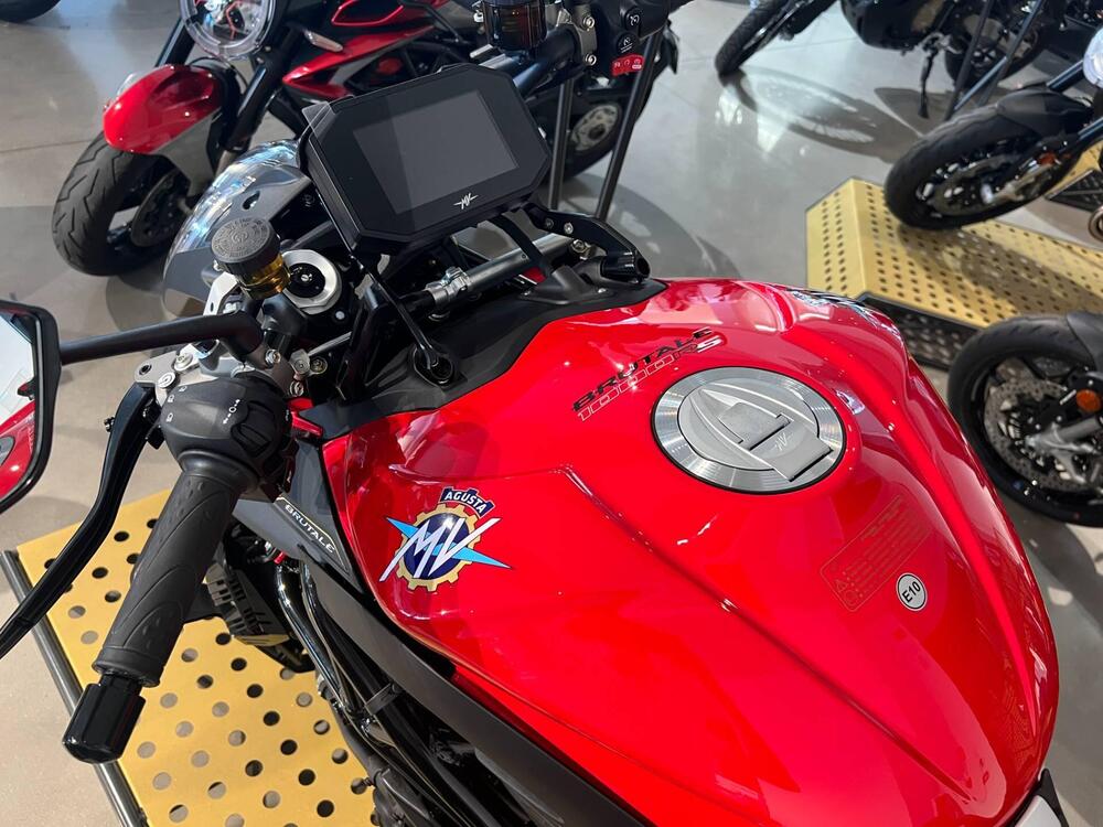 MV Agusta Brutale 1000 RS (2022 - 26) (4)