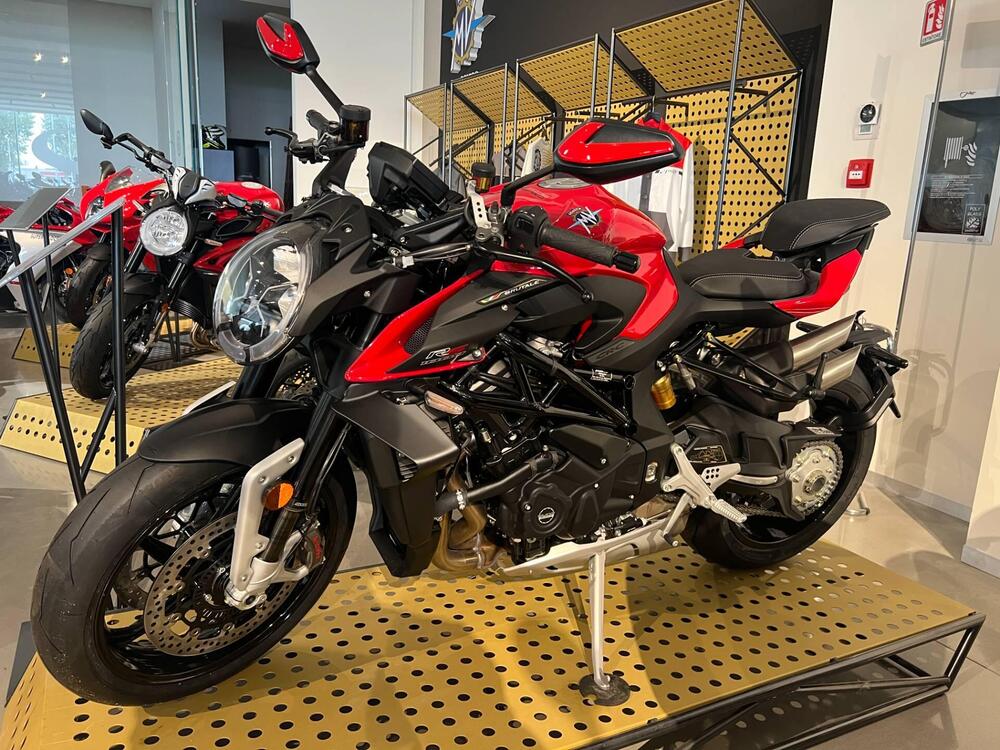MV Agusta Brutale 1000 RS (2022 - 26) (2)
