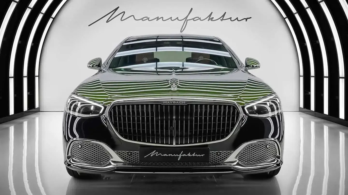 Mercedes-Maybach S 680 V12 Edition: oro, lusso sfacciato e un V12 che nel 2025 va contro l’elettrico