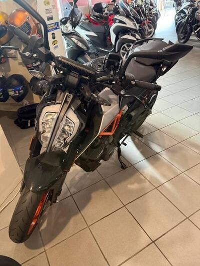 KTM 390 Duke (2021 - 23) usata