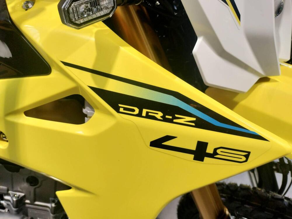 Suzuki DR-Z4S (2025 - 26) (6)