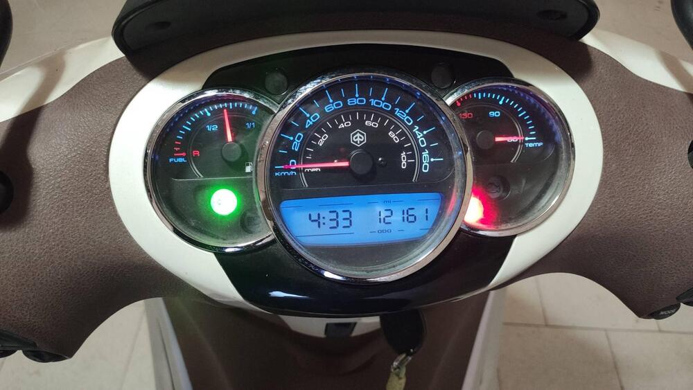 Piaggio Beverly 300 i.e. (2010 - 16) (7)