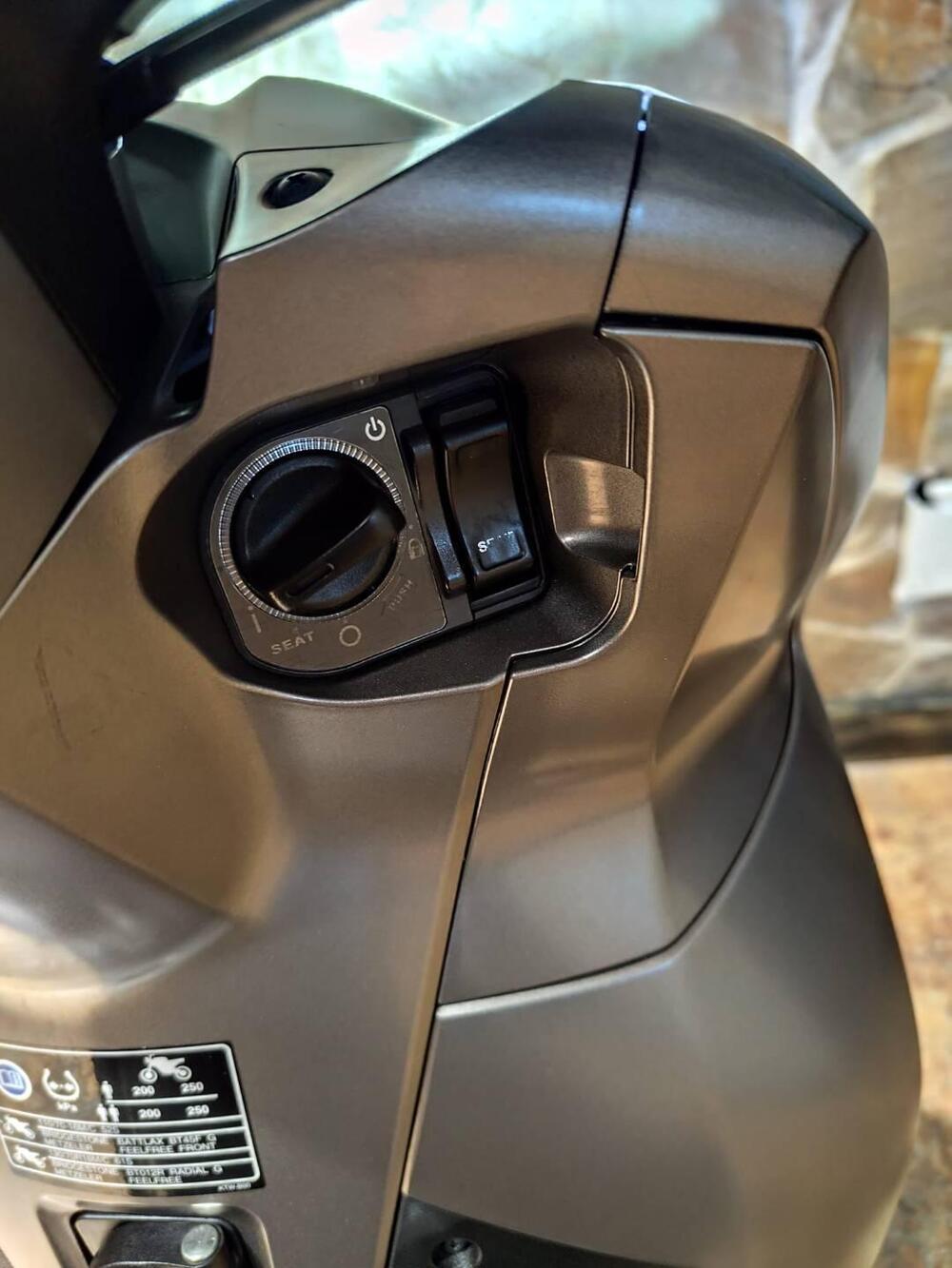 Honda SH 300 i Sport ABS (2018 - 20) (17)