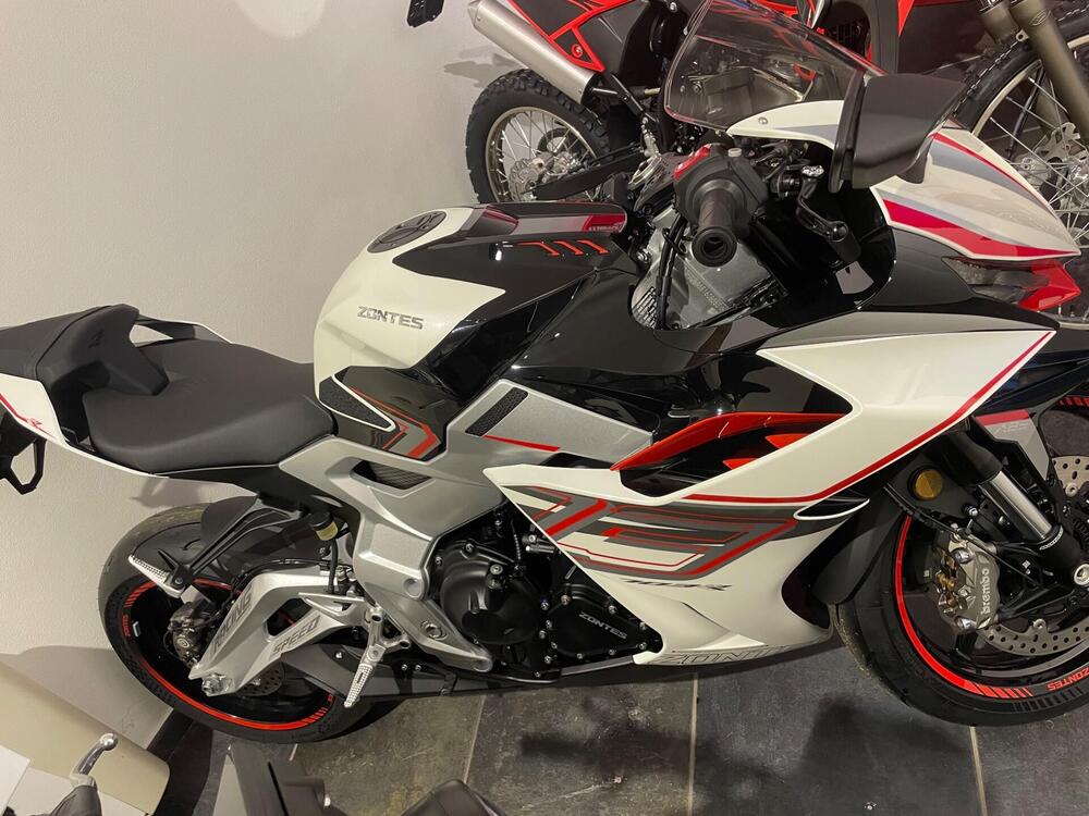 Zontes ZT703-RR (2025 - 26) (4)