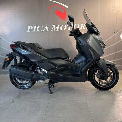 Yamaha X-Max 300 (2021 - 24) usata