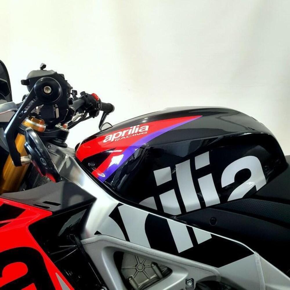 Aprilia Tuono V4 Factory (2021 - 24) (10)