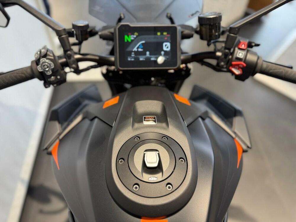 KTM 1390 Super Duke R EVO (2024 - 26) (9)