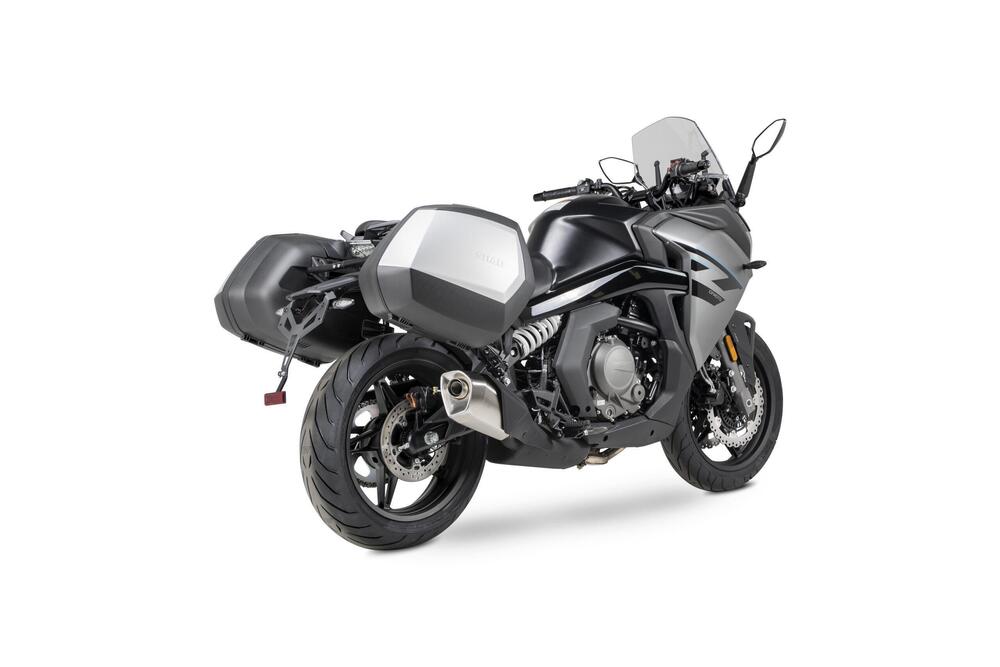 CFMOTO 650GT (2021 - 26) (8)