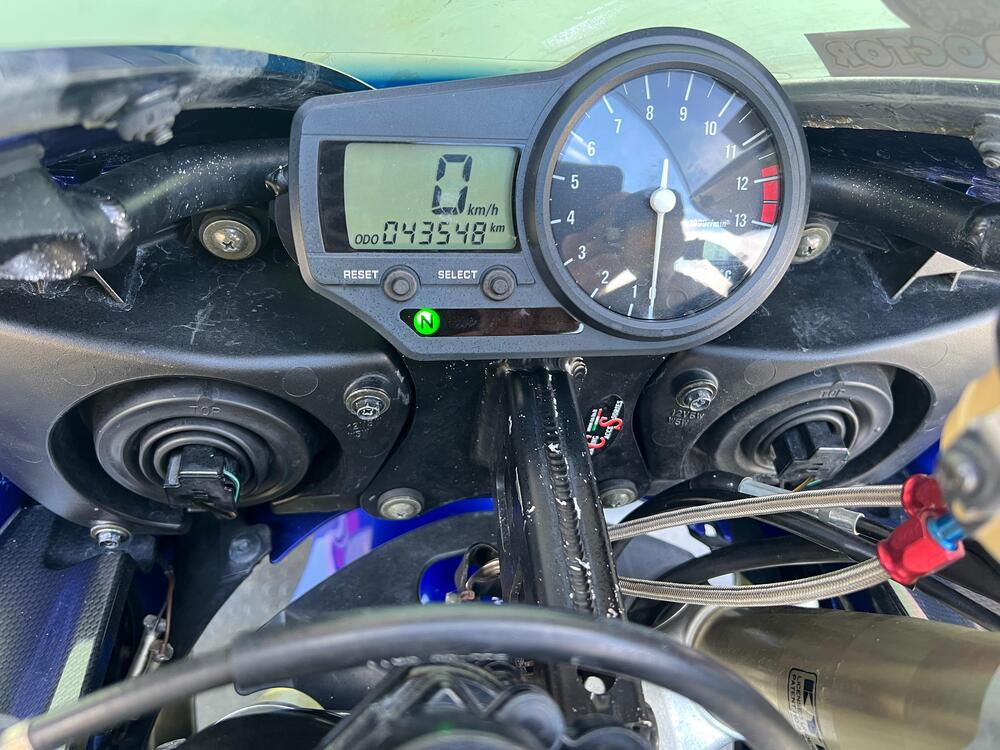 Yamaha YZF R1 (2000 - 01) (6)