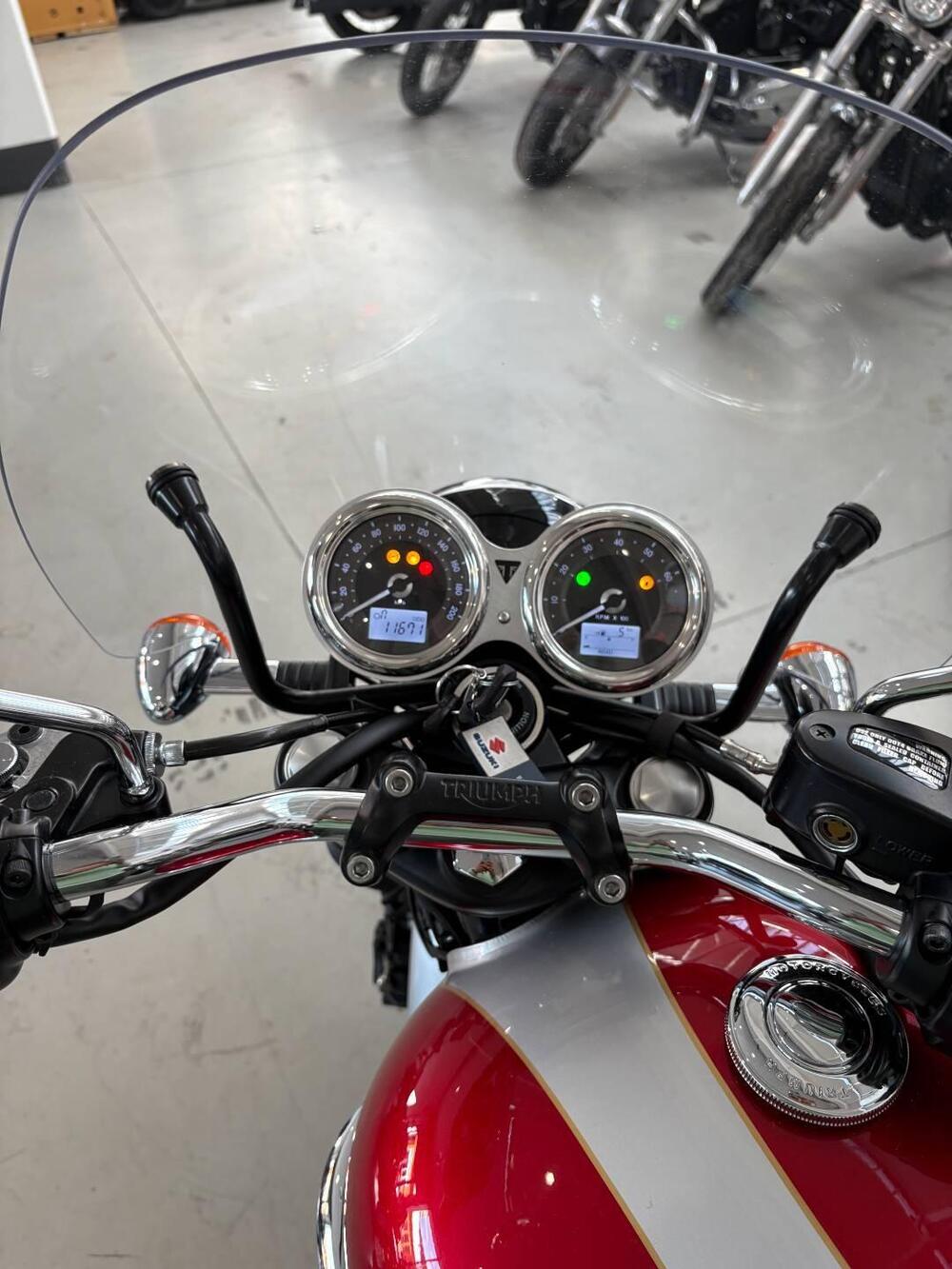 Triumph Bonneville T120 (2016 - 20) (8)