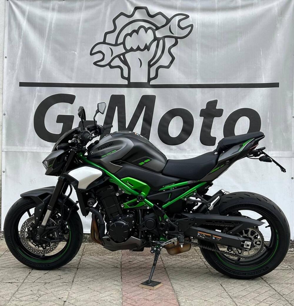Kawasaki Z 900 (2025 - 26) (4)