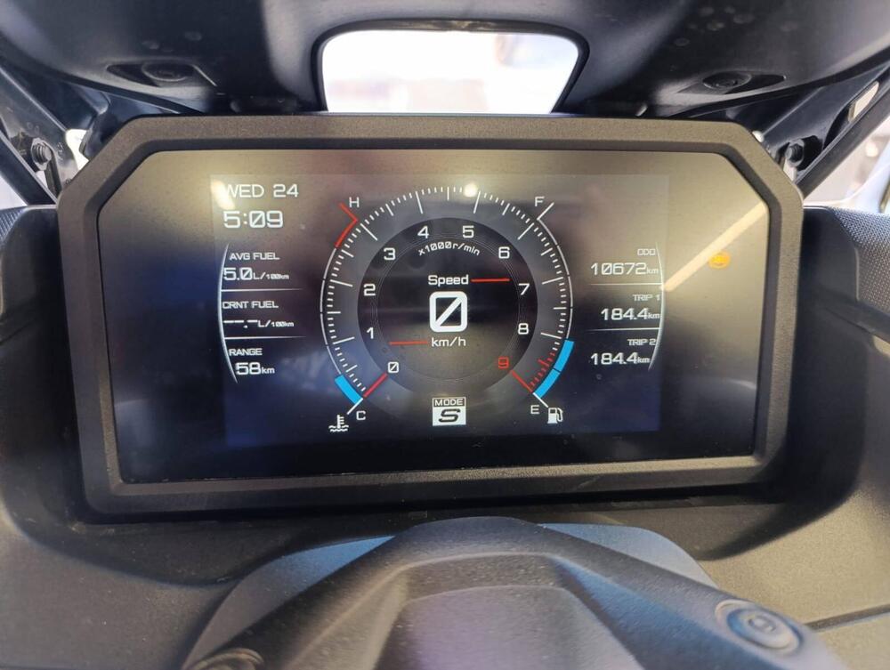 Yamaha T-Max 560 (2022 - 24) (4)