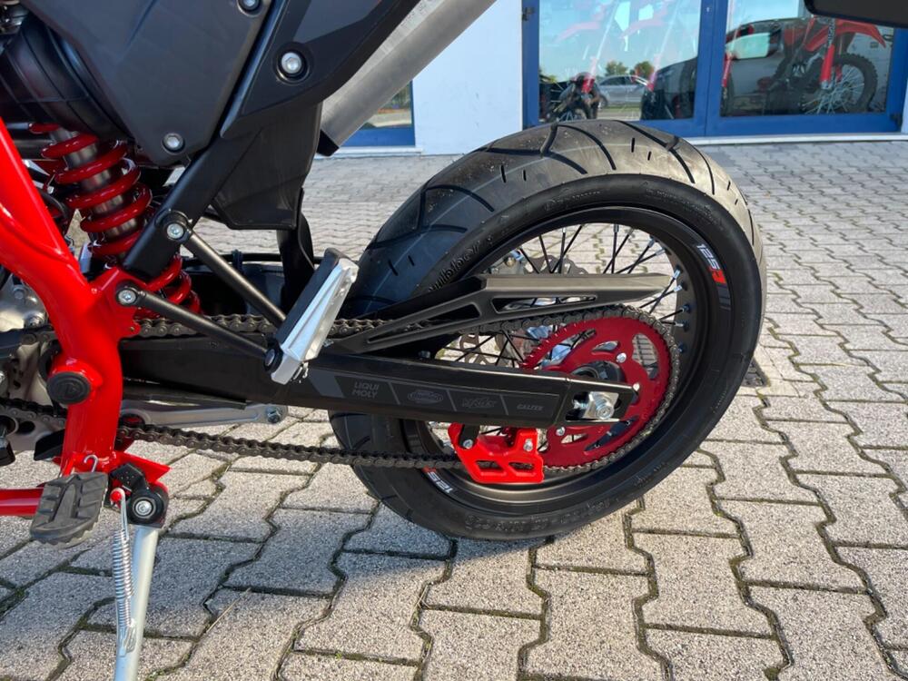 Betamotor RR 125 4T Motard R (2025 - 26) (4)