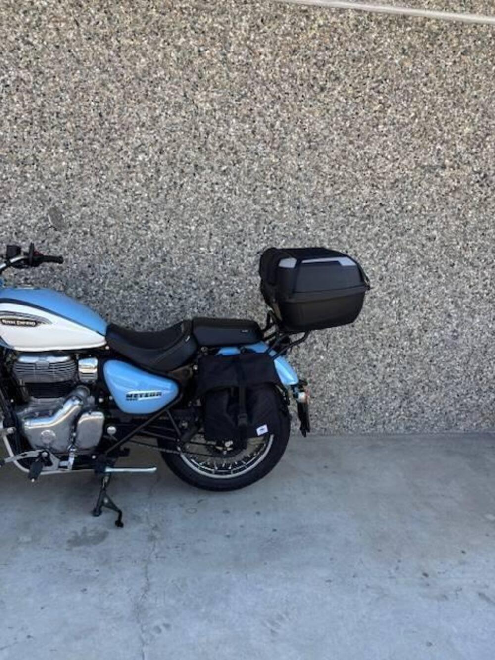 Royal Enfield Meteor 350 Aurora (2024 - 26) (4)