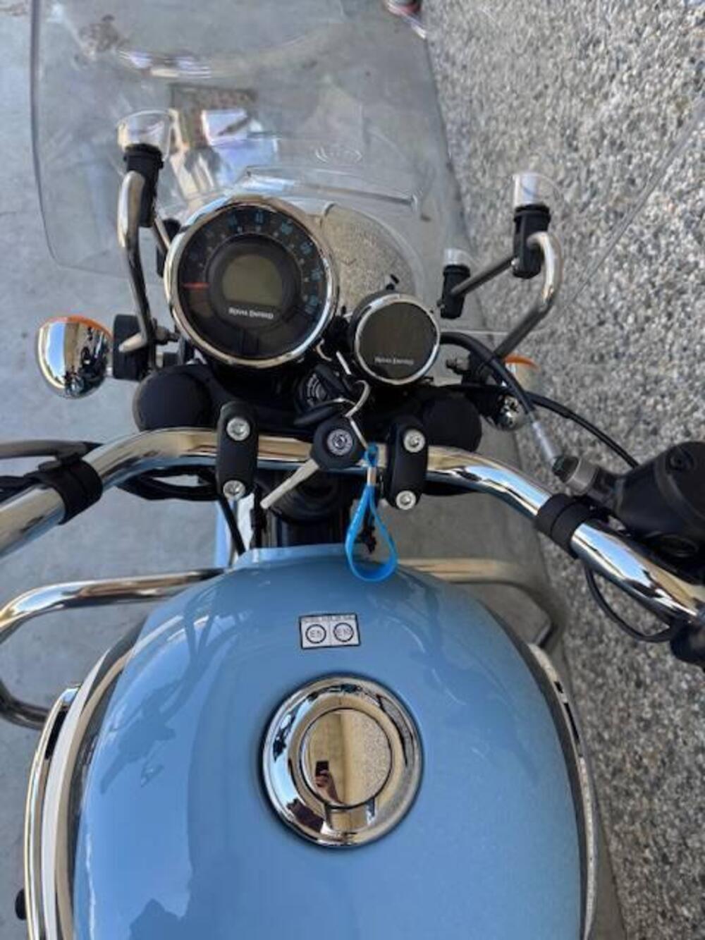 Royal Enfield Meteor 350 Aurora (2024 - 26) (8)