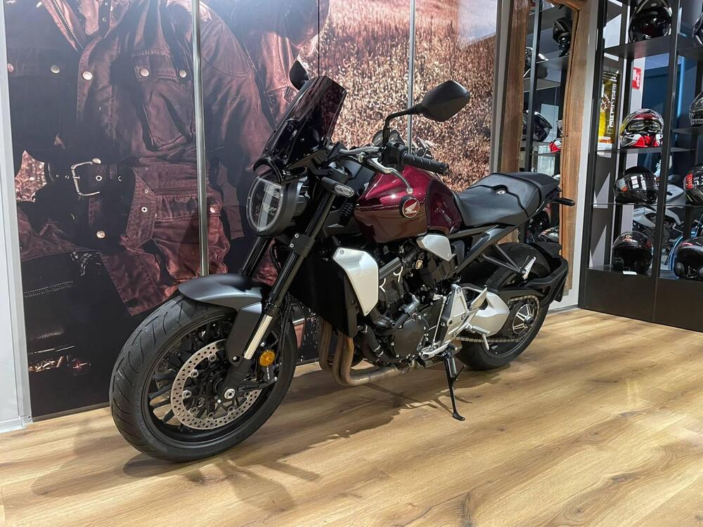 Honda CB 1000 R (2021 - 25) (2)