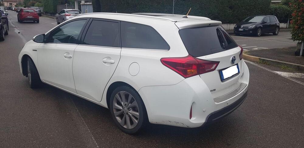 Toyota Auris Station Wagon usata a Varese (2)