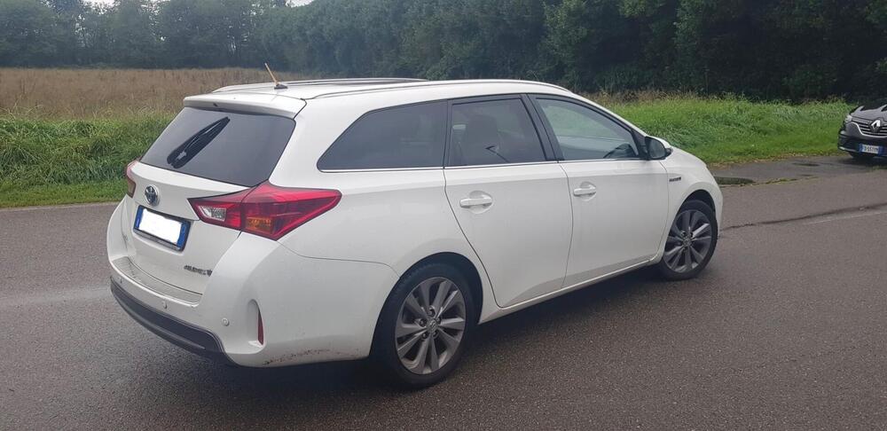 Toyota Auris Station Wagon usata a Varese (3)