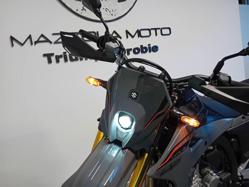 Suzuki DR-Z4S (2025) (15)