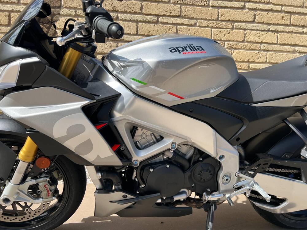 Aprilia Tuono V4 (2021 - 24) (7)