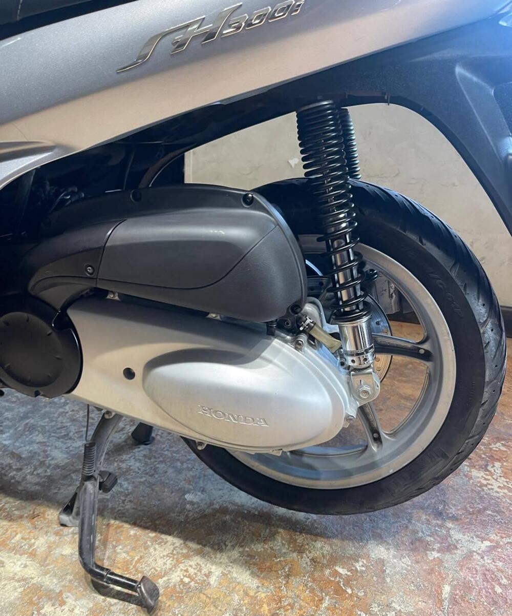 Honda SH 300 i (2006 - 10) (13)