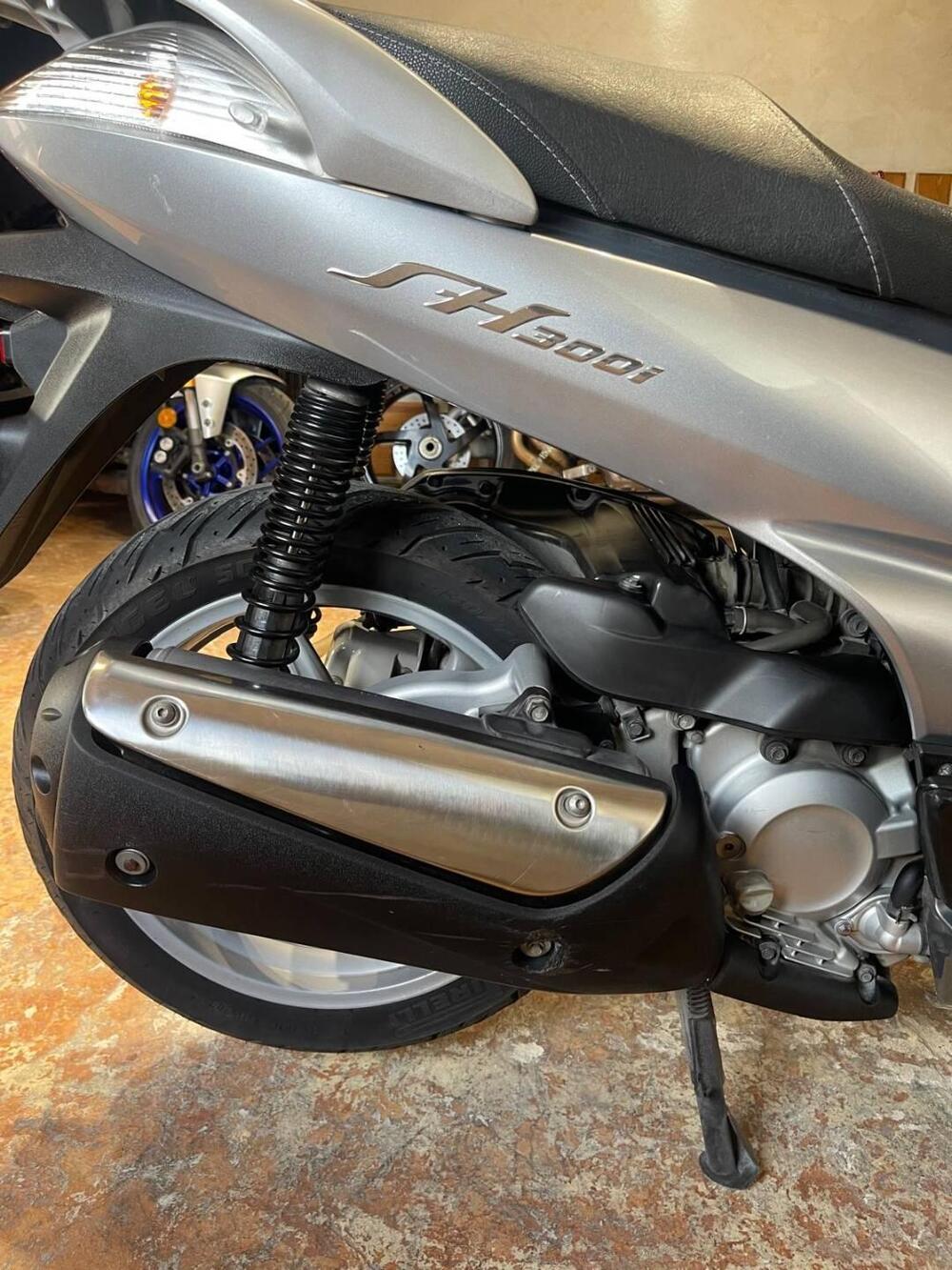 Honda SH 300 i (2006 - 10) (19)