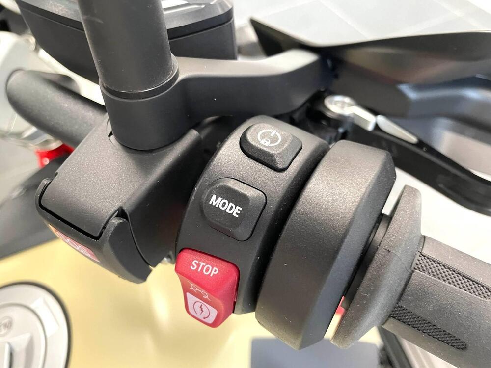 Bmw R 12 G/S (2026) (11)