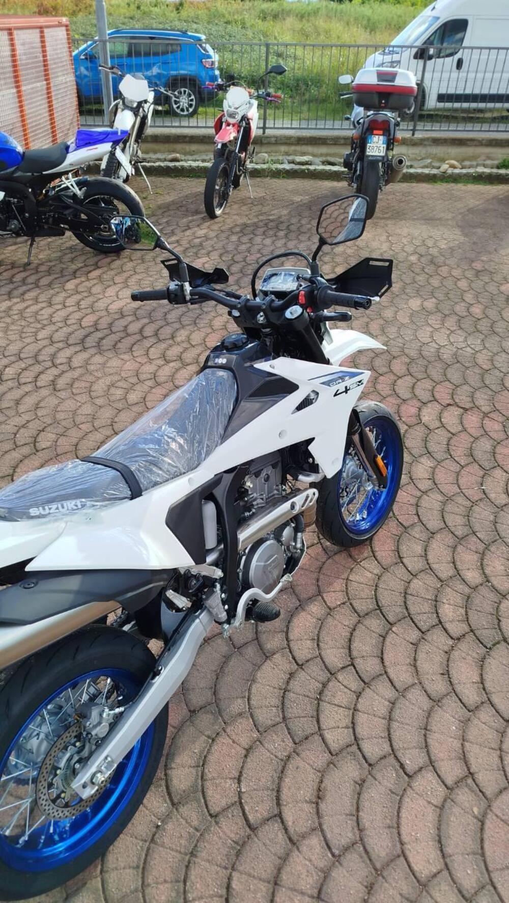 Suzuki DR-Z4SM (2025 - 26) (2)