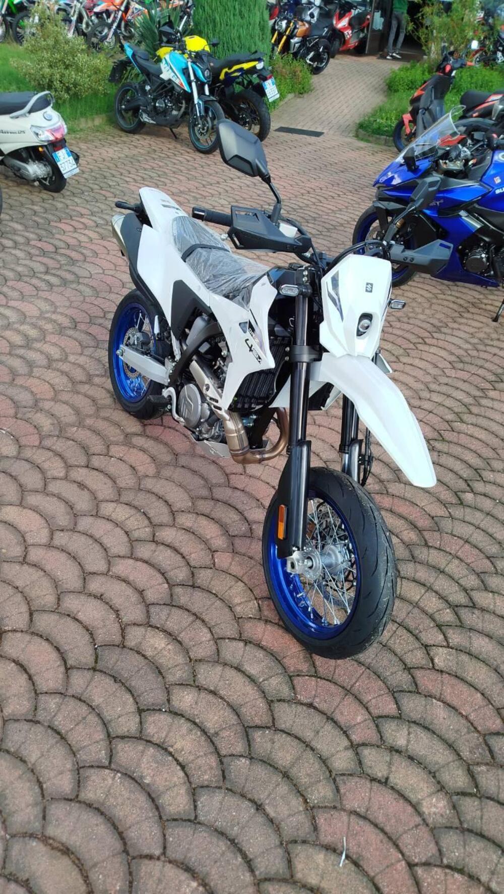 Suzuki DR-Z4SM (2025 - 26) (5)