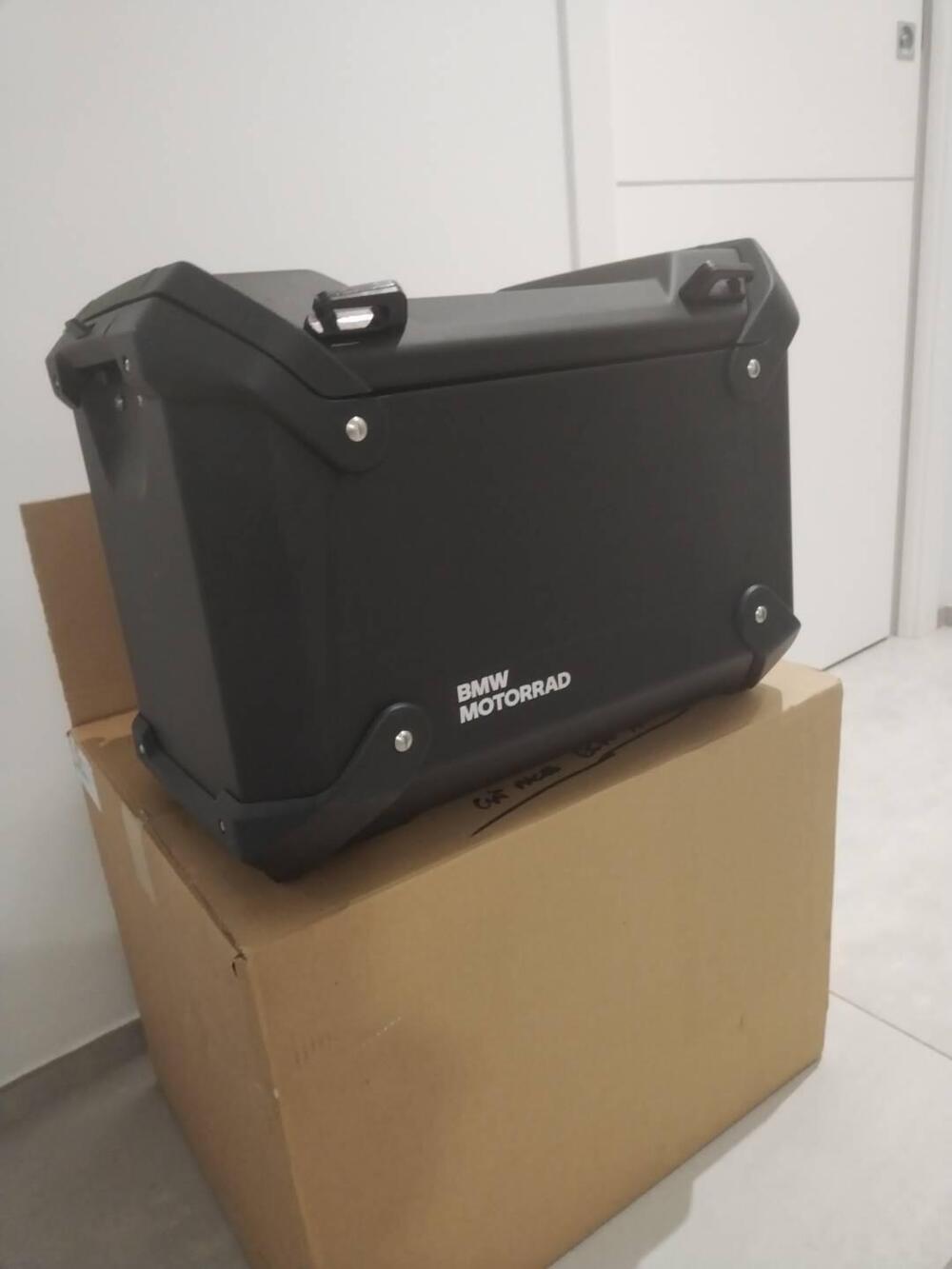 Valigia in alluminio nera Gs 1300 adventure BMW