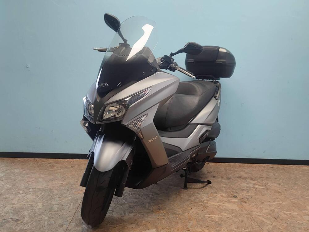 Kymco X-Town 300i ABS (2016 - 20) (3)