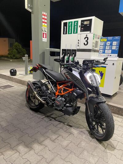 KTM 125 Duke (2021 - 23) usata