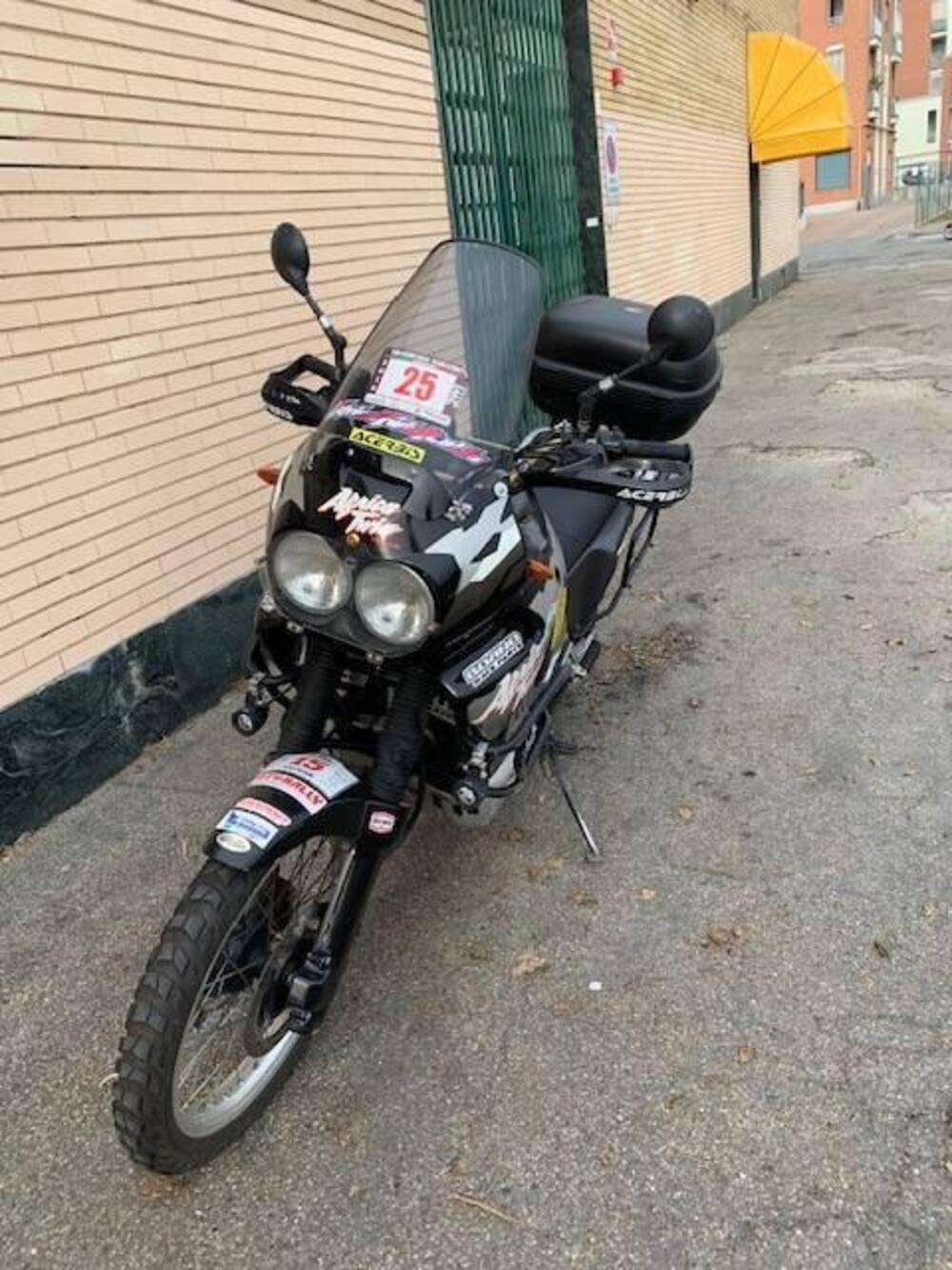 Honda Africa Twin XRV 750 (1996 - 02) (2)