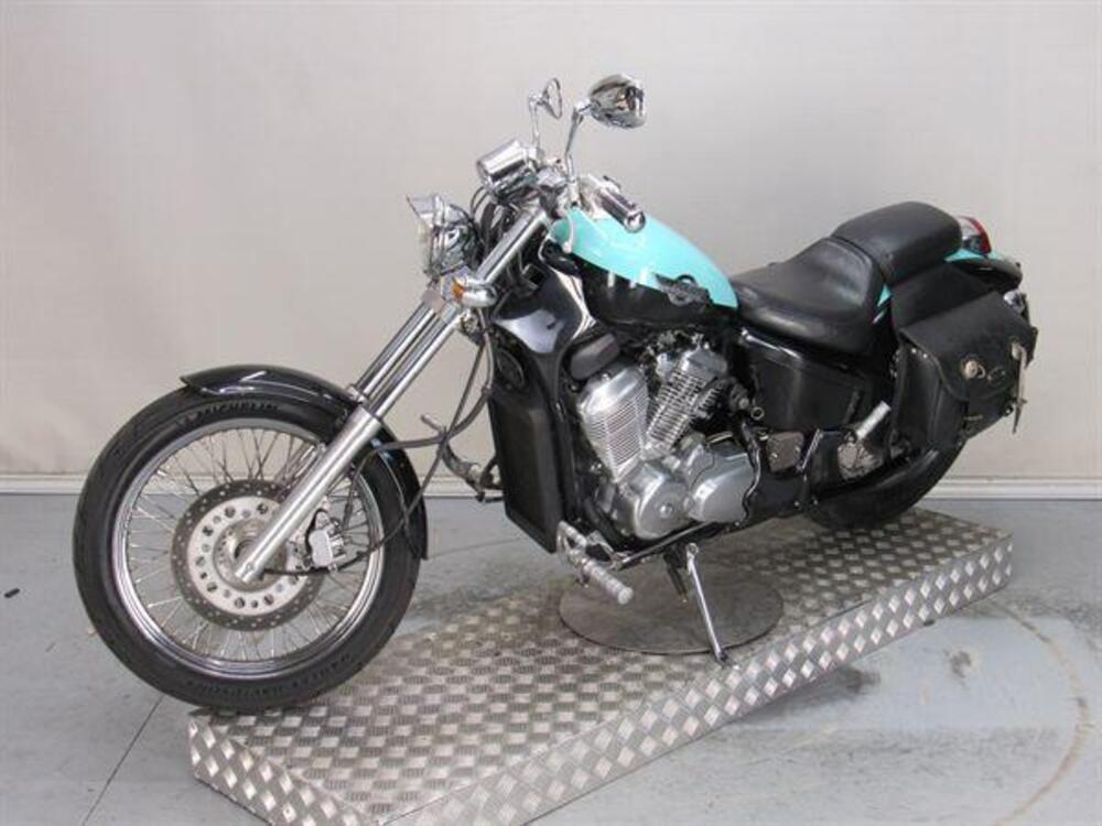 Honda VT 600 C Shadow (1989 - 98) (4)