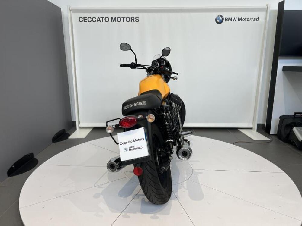 Moto Guzzi V7 II Stone (2015 - 17) (6)