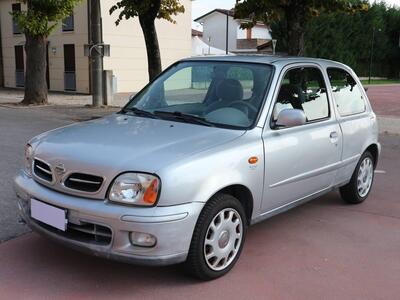 Nissan Micra 1.4i 16V cat 3 porte Matic del 2001 usata a Monselice
