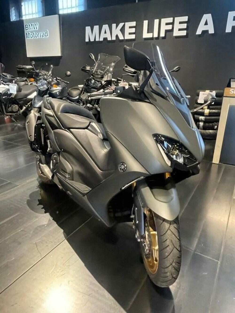 Yamaha T-Max 560 Tech Max (2021) (13)