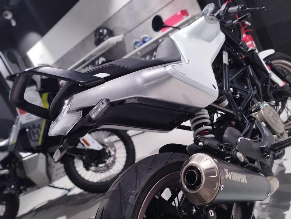 Husqvarna Vitpilen 401 (2021 - 23) (5)