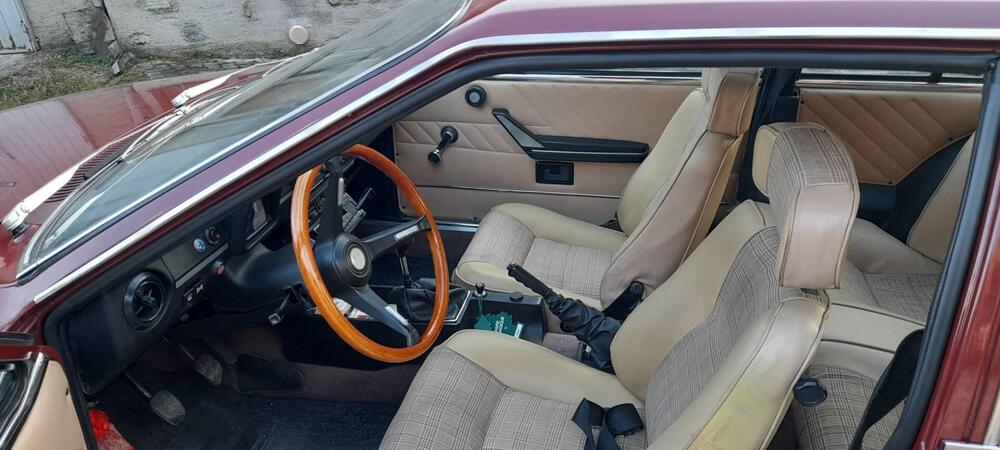 Alfa Romeo Alfetta GT 1600 d'epoca a Milano (8)