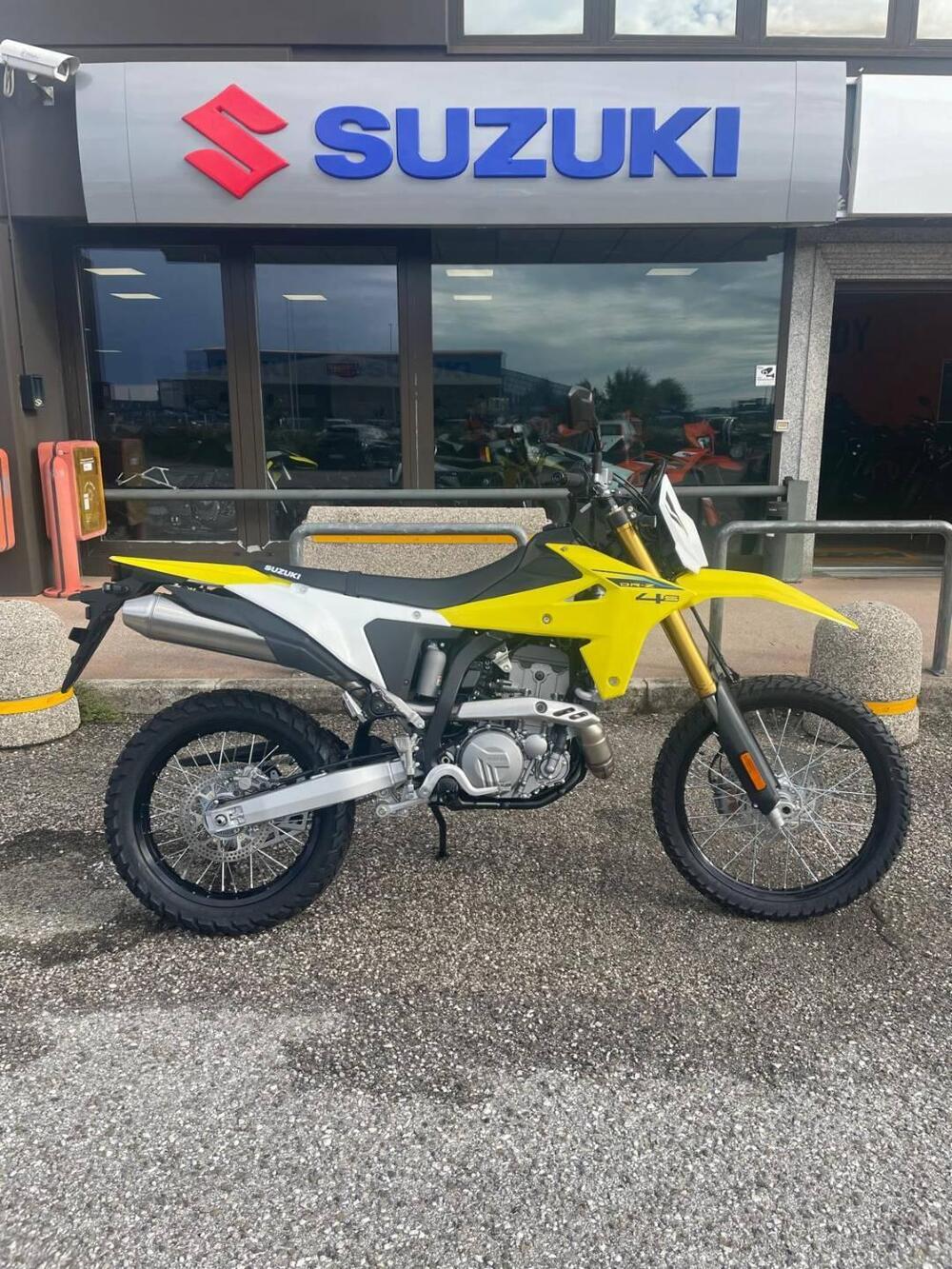 Suzuki DR-Z4S (2025 - 26)