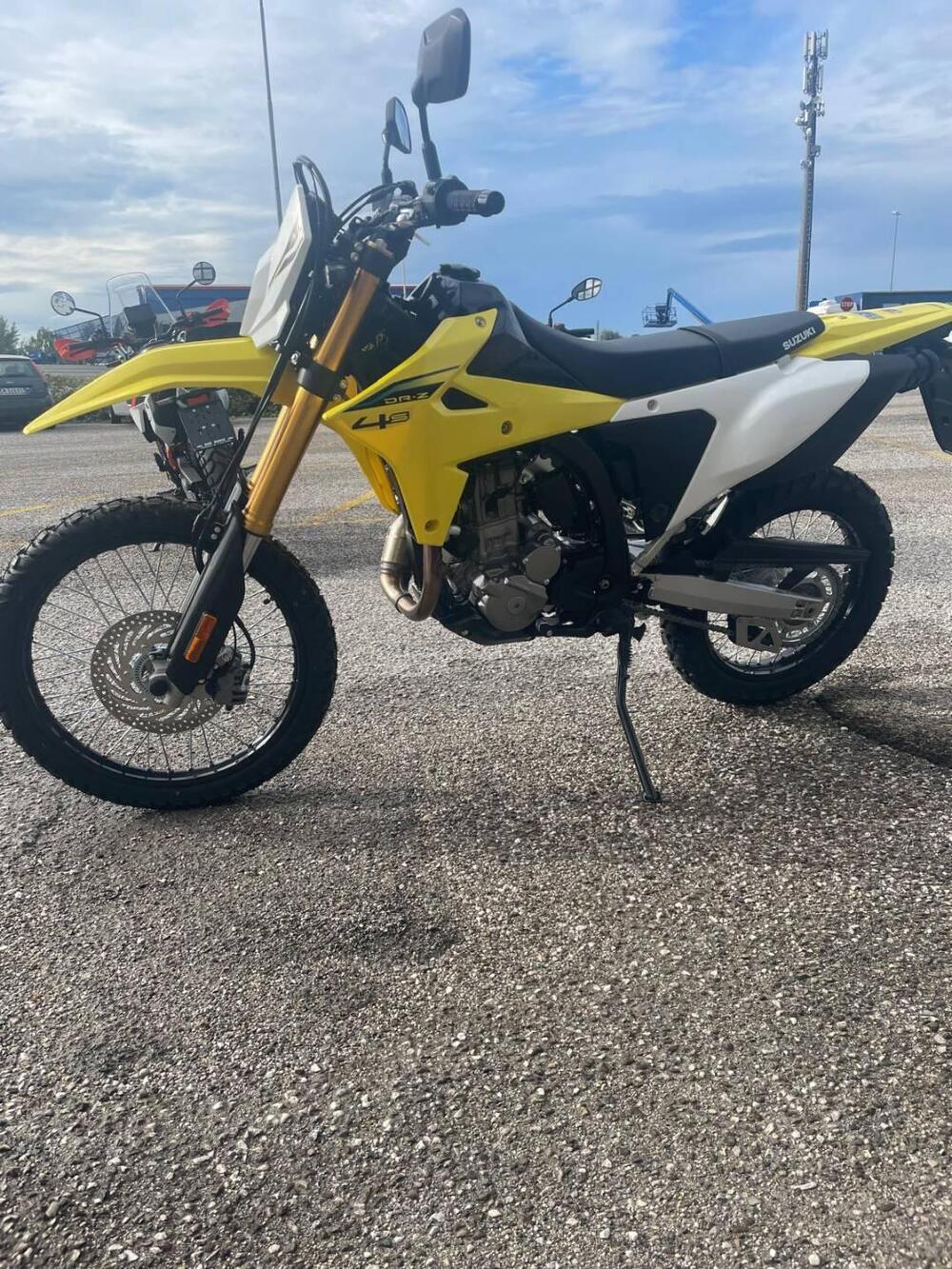 Suzuki DR-Z4S (2025 - 26) (4)