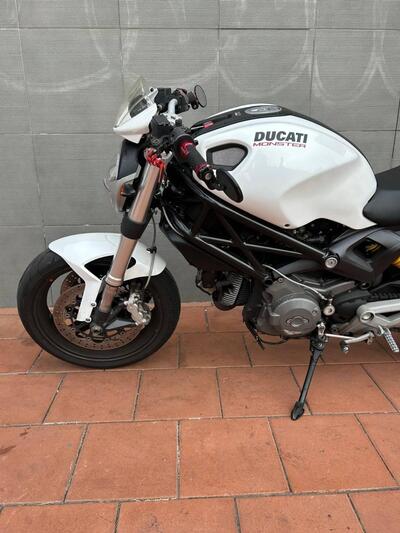 Ducati Monster 696 (2008 - 13) usata